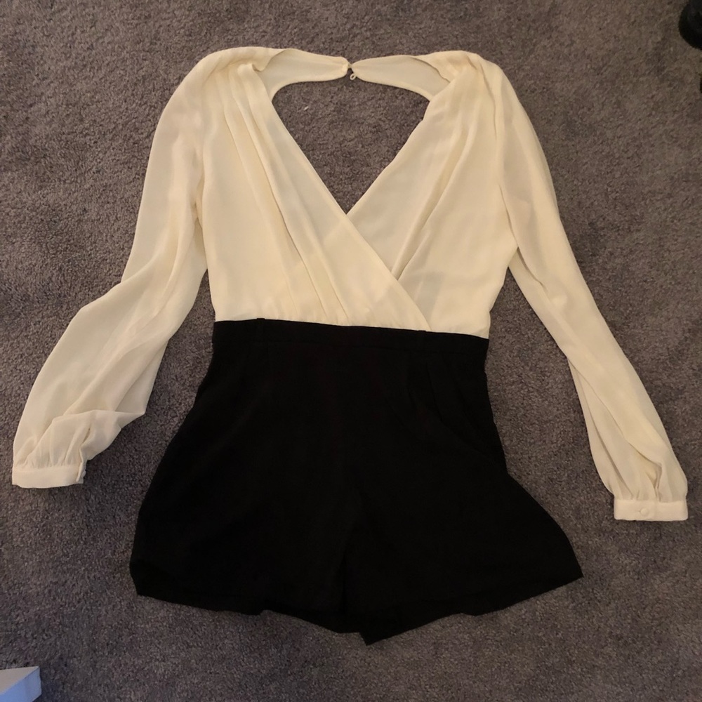 Open back romper with pockets